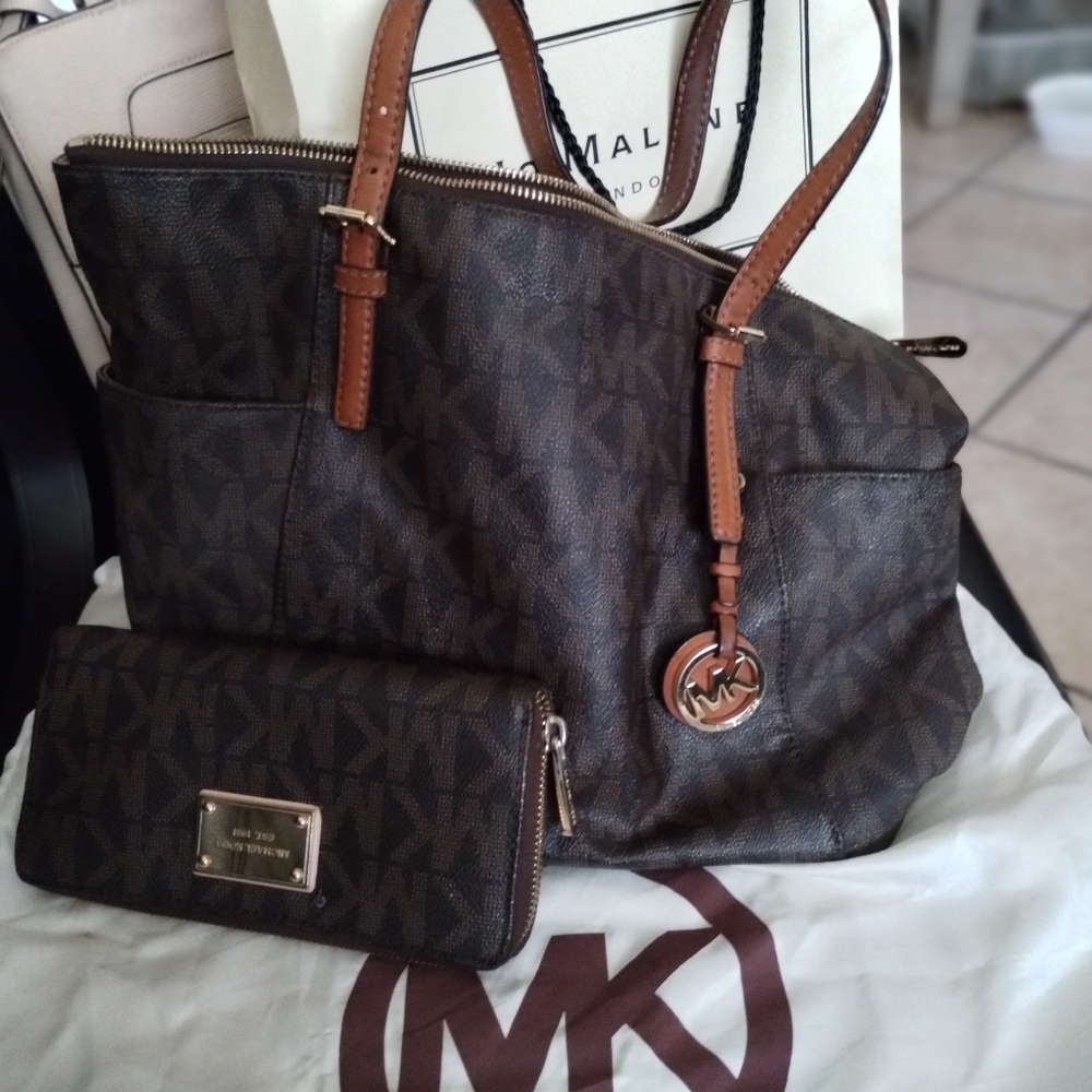 womens bag and wallet